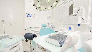implantologija poliklinika arena